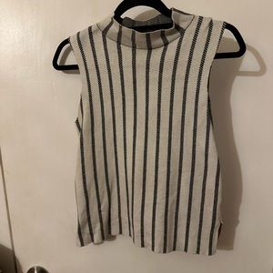 3/$10 🌼 Knit High Neck Tank Top